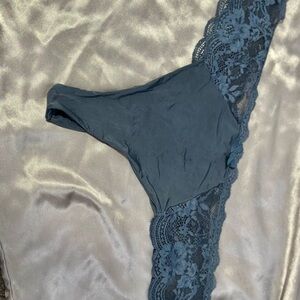 VS xL Elegant Lace panty in Blue